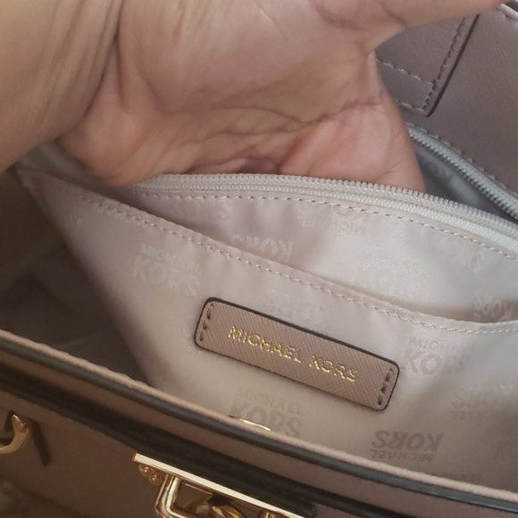 Michael kors bag - Picture 4 of 4